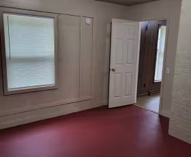 deck hill bedroom